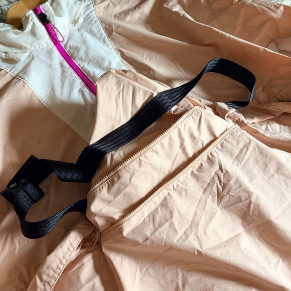 Nike Icon clash  packable pullover beige jacket , XL - Picture 9 of 15